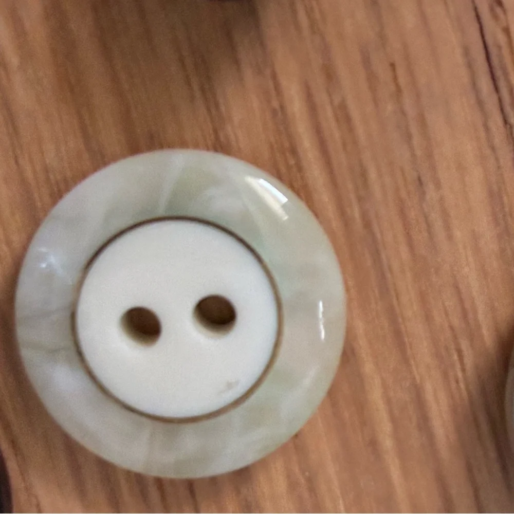 Vintage Buttons 1960’s, 1970’s GREY colors. 14 asstd buttons. Lucite/plastic.